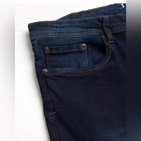 IZOD Men's Denim Jeans - Comfort Stretch Mid Rise Relaxed Fit, 34x32 Dark Tint - Picture 4 of 7